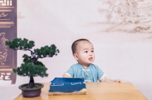 果洛宝宝半夜吐了怎么回事